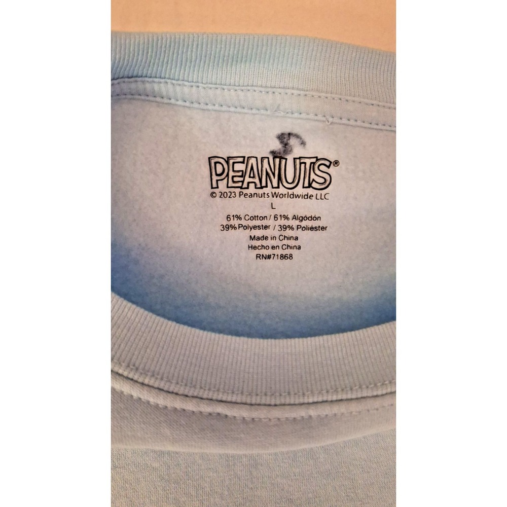 Peanuts Snoopy and Friends Ice Skating Sweatshirt Jr Girls SZ Large Light Blue - Picture 4 of 7